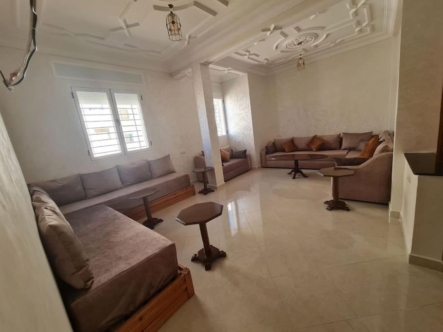 Appartement A Louer ลารัช ภายนอก รูปภาพ