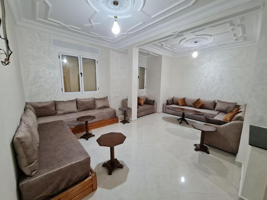 Appartement A Louer ลารัช ภายนอก รูปภาพ
